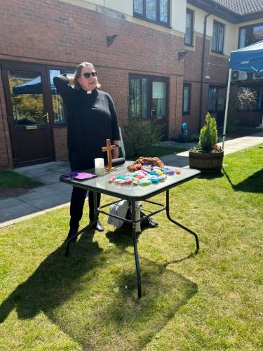 Carousel post from Collingwood Court care home.