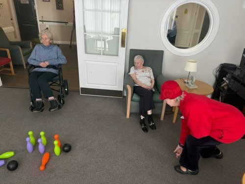 Carousel post from Collingwood Court care home.