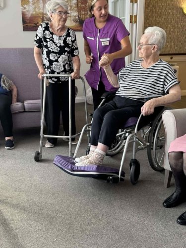 Carousel post from Collingwood Court care home.