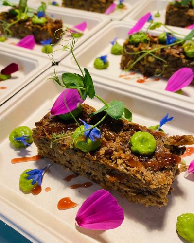 Carousel post from miditreizepontarlier.