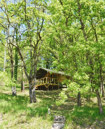 Carousel post from glampings.