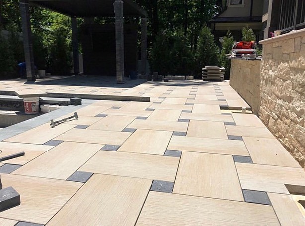 Carousel post from techobloc.