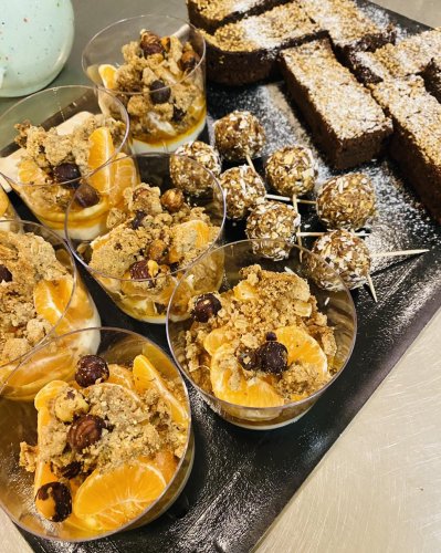 Carousel post from miditreizepontarlier.