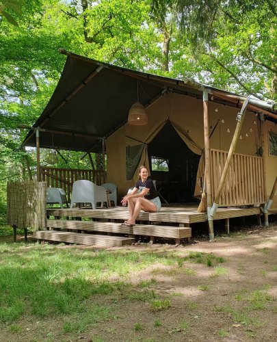 Carousel post from glampings.