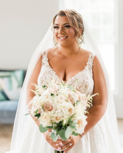 Carousel post from thecurvybridenj.