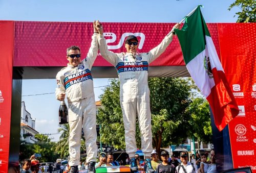 Carousel post from rallyhechoenmexico.