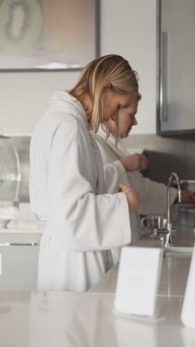 Video post from glasshouseretreat.