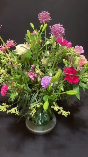 Video post from dellemannbloemen.