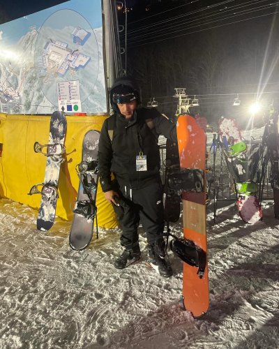 Carousel post from darealslim33y.