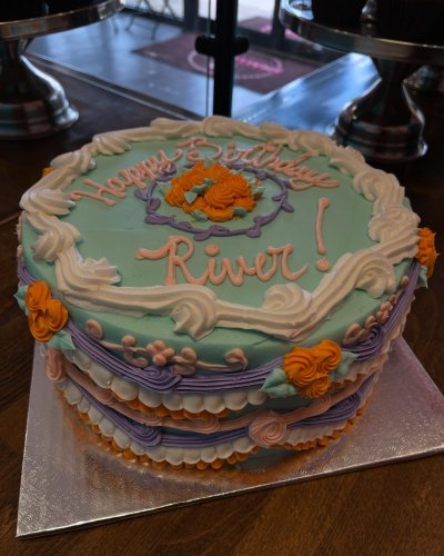 Photo post from smallcakestyler.