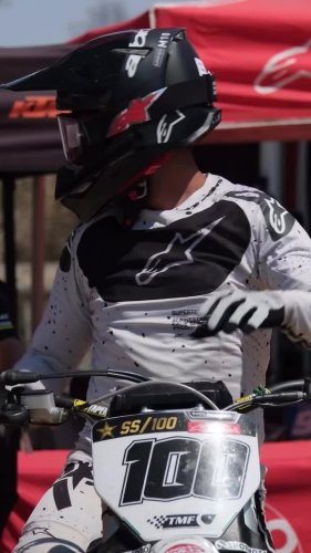 Video post from motomax.