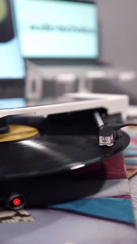 Video post from miyatamusic.