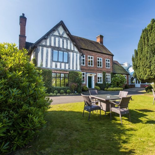 Carousel post from themoathouse.