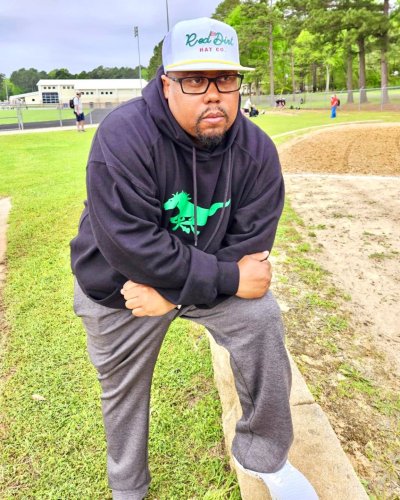 Carousel post from reddirthatco.