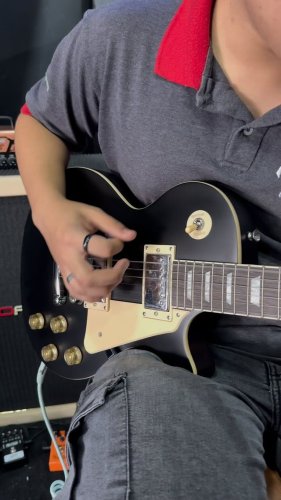 Video post from miyatamusic.