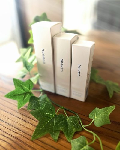 Carousel post from dermed_official.