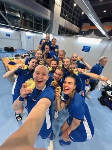 Carousel post from kauppitwins.