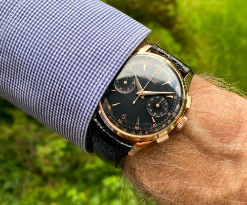 Carousel post from schoenesammleruhren.