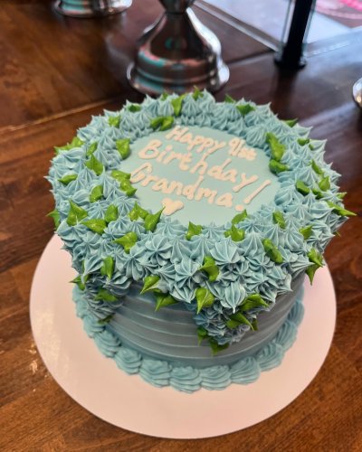 Photo post from smallcakestyler.