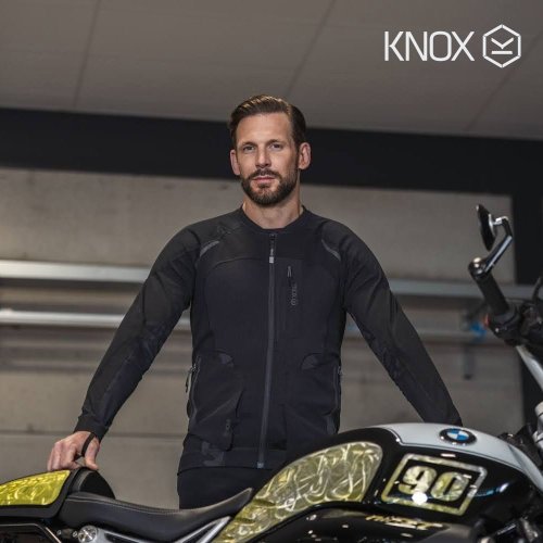 Photo post from motomax.