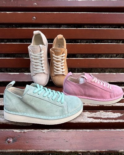 Carousel post from almareafootwear.