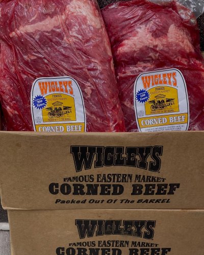 Carousel post from kellycornerliquor.