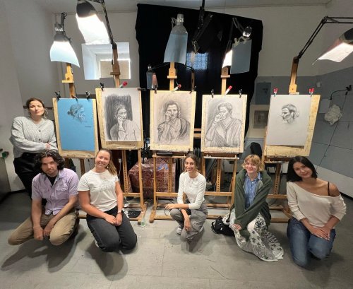 Carousel post from aur_arts.