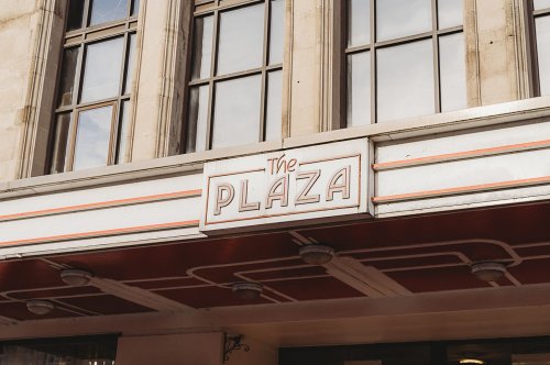 Carousel post from hotelvaratruro.