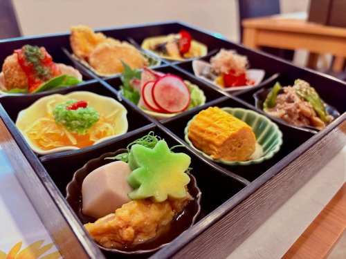 Carousel post from kappou.tonbo.