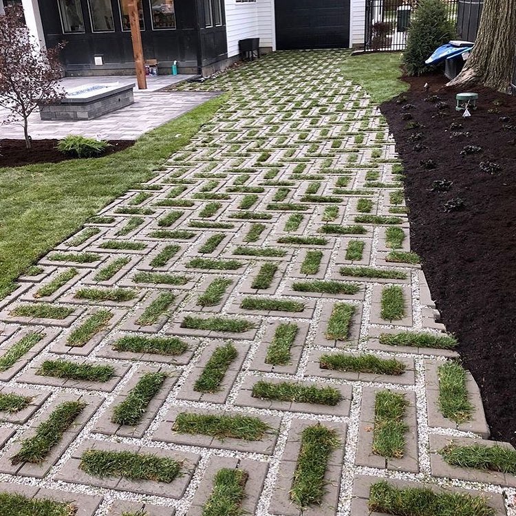 Carousel post from techobloc.