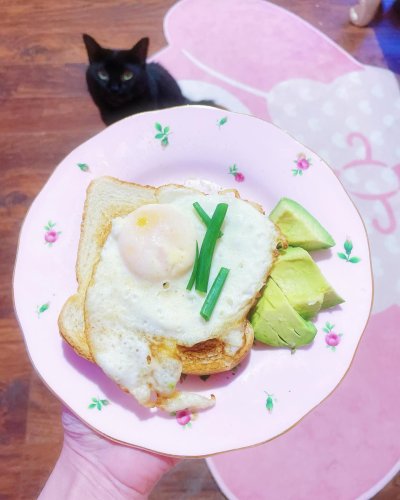 Carousel post from margaritabloom.