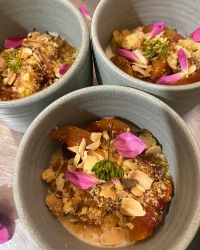 Carousel post from miditreizepontarlier.