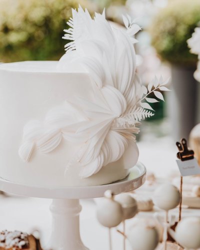 Carousel post from suesseboutique.