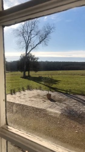 Video post from chateauderazay.