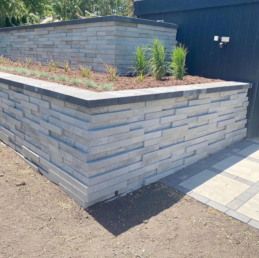 Carousel post from techobloc.