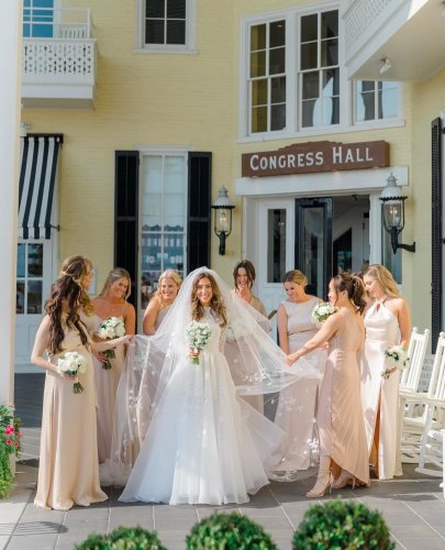 Carousel post from lelitebridal.