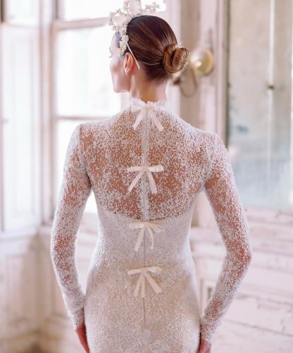 Carousel post from jolibride.