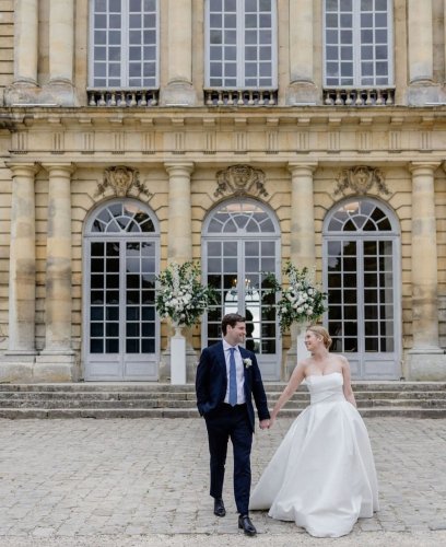 Carousel post from lelitebridal.