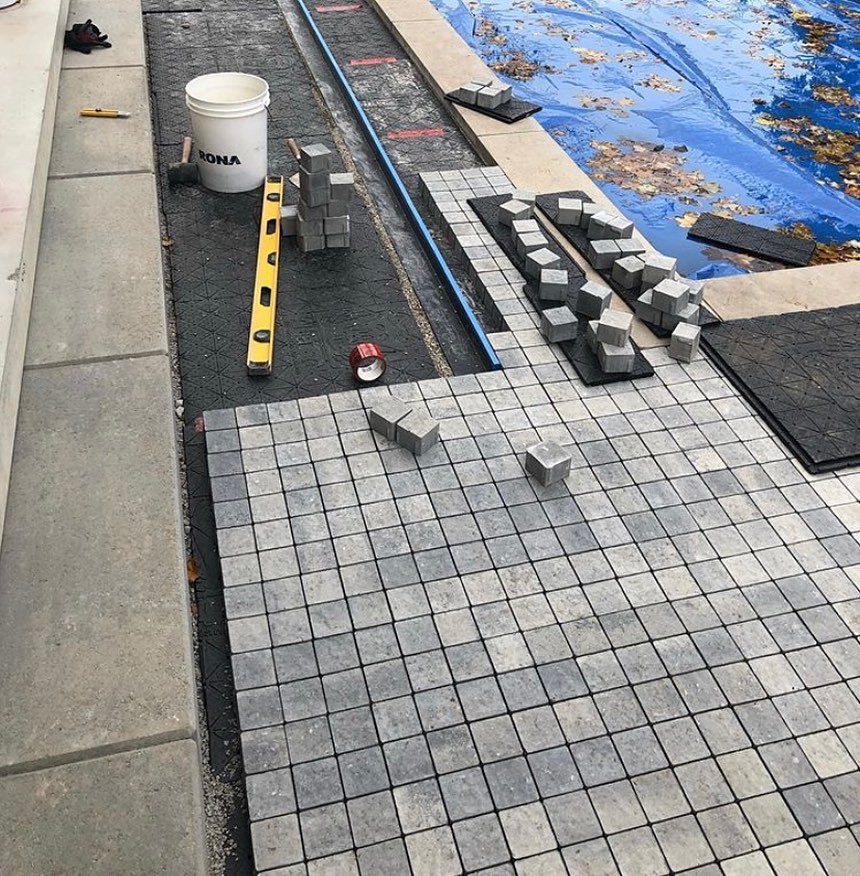 Carousel post from techobloc.