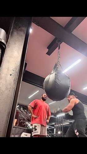 Video post from 1stock_urus.