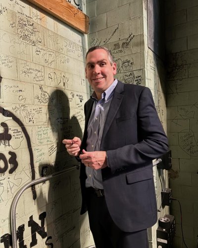 Carousel post from gortoncenterlf.