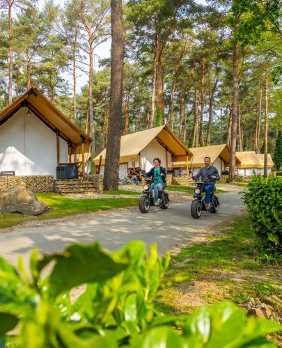 Carousel post from glampings.