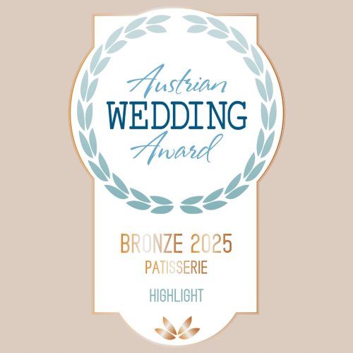 Carousel post from suesseboutique.