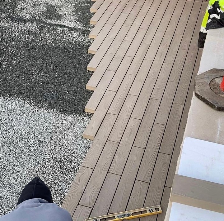 Photo post from techobloc.