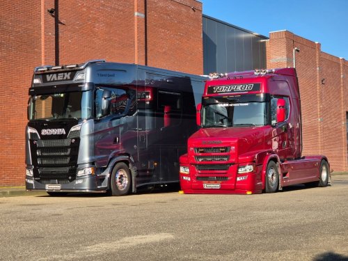 Carousel post from vaexthetrucktraders.