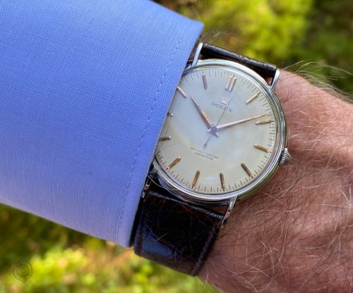 Carousel post from schoenesammleruhren.