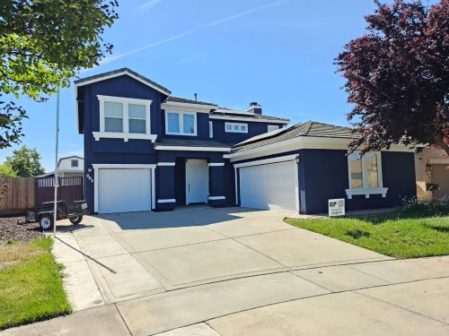 Carousel post from ccp_bringing_color.