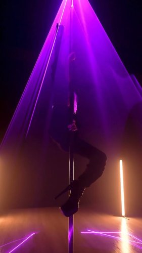 Video post from poledance_krasnodar.