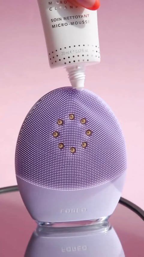 FOREO LUNA™ 4 mini | Dual-Sided Facial Cleansing Massager