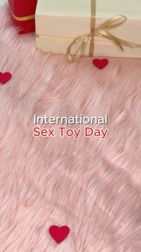 Video post from lovehoneyofficial.